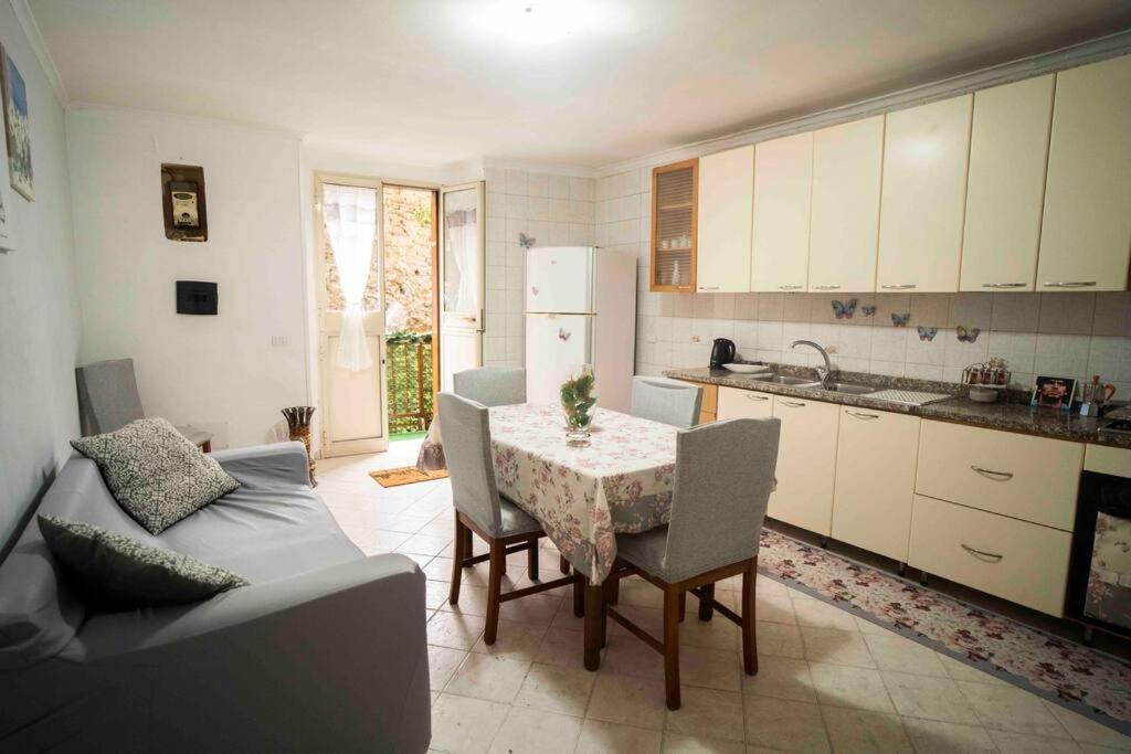 הוילה Casa Elena - Casa Vacanze Napoli Centro מראה חיצוני תמונה