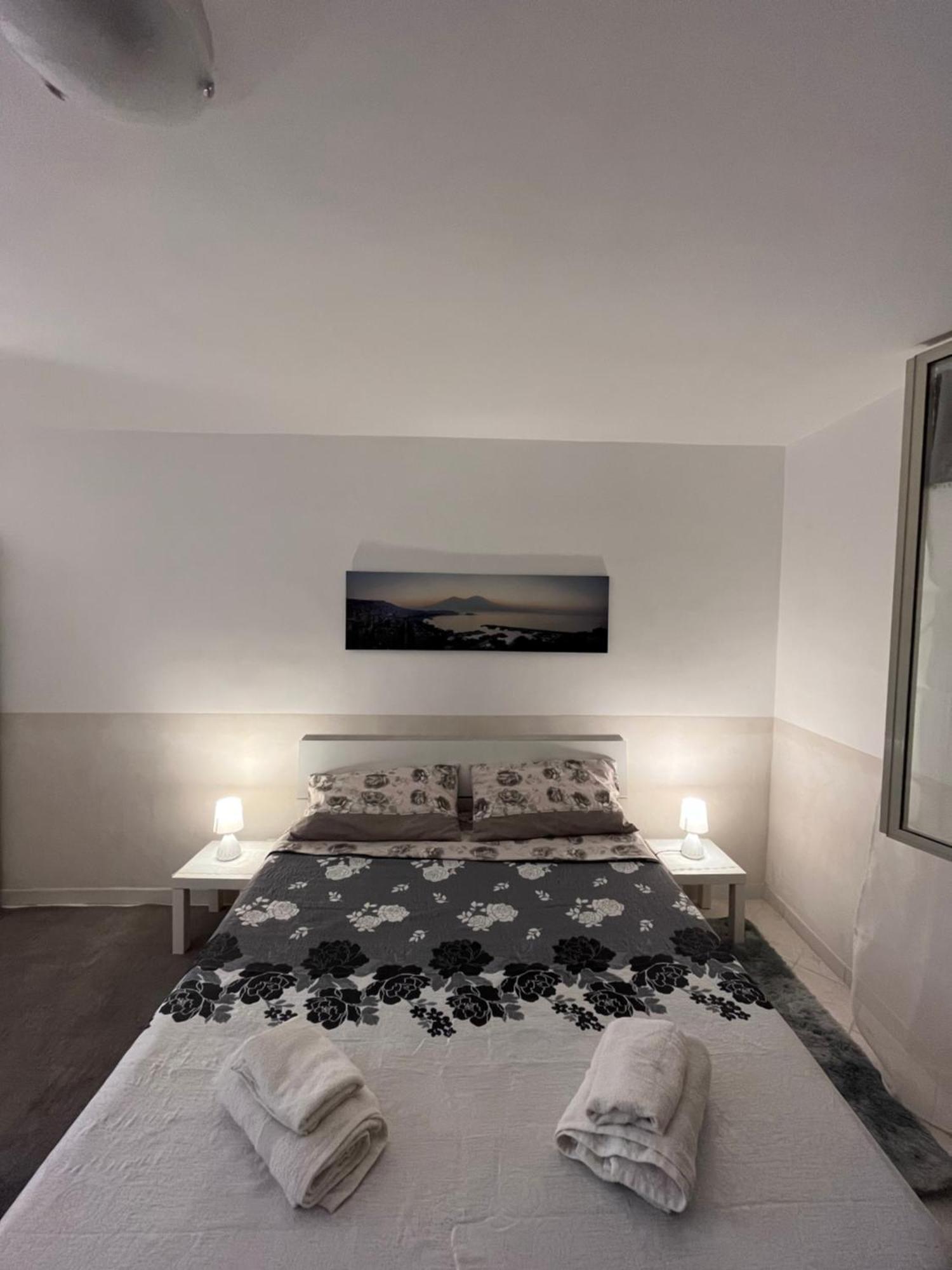 הוילה Casa Elena - Casa Vacanze Napoli Centro מראה חיצוני תמונה