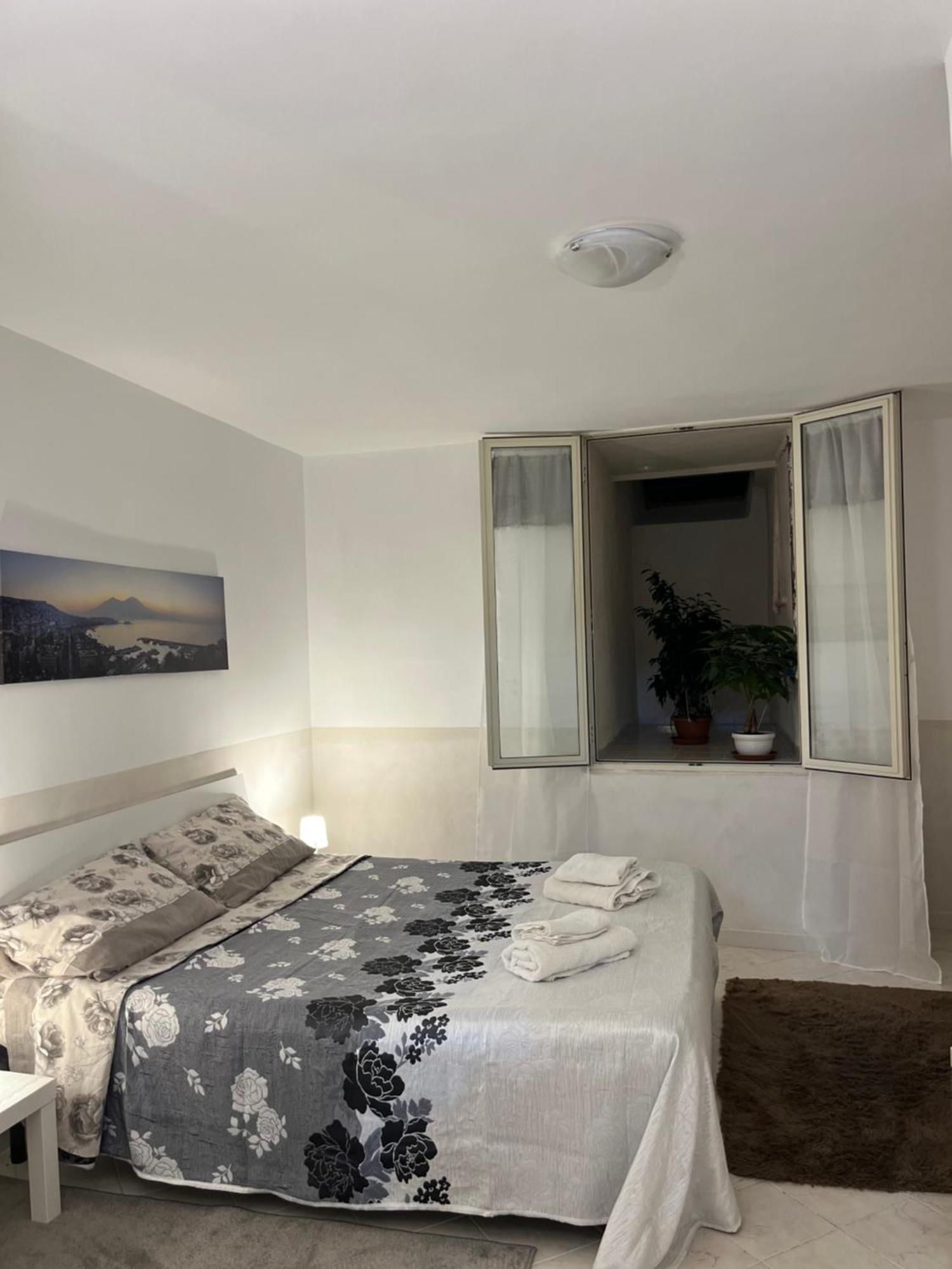 הוילה Casa Elena - Casa Vacanze Napoli Centro מראה חיצוני תמונה